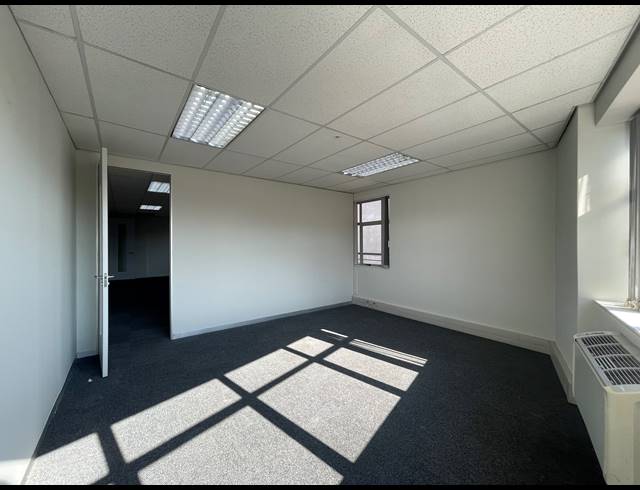 91M² OFFICE TO LET IN SANDTON CENTRAL